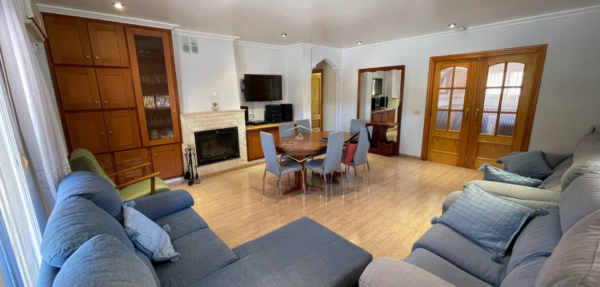 Reventa - Villa - Independiente -
Crevillente