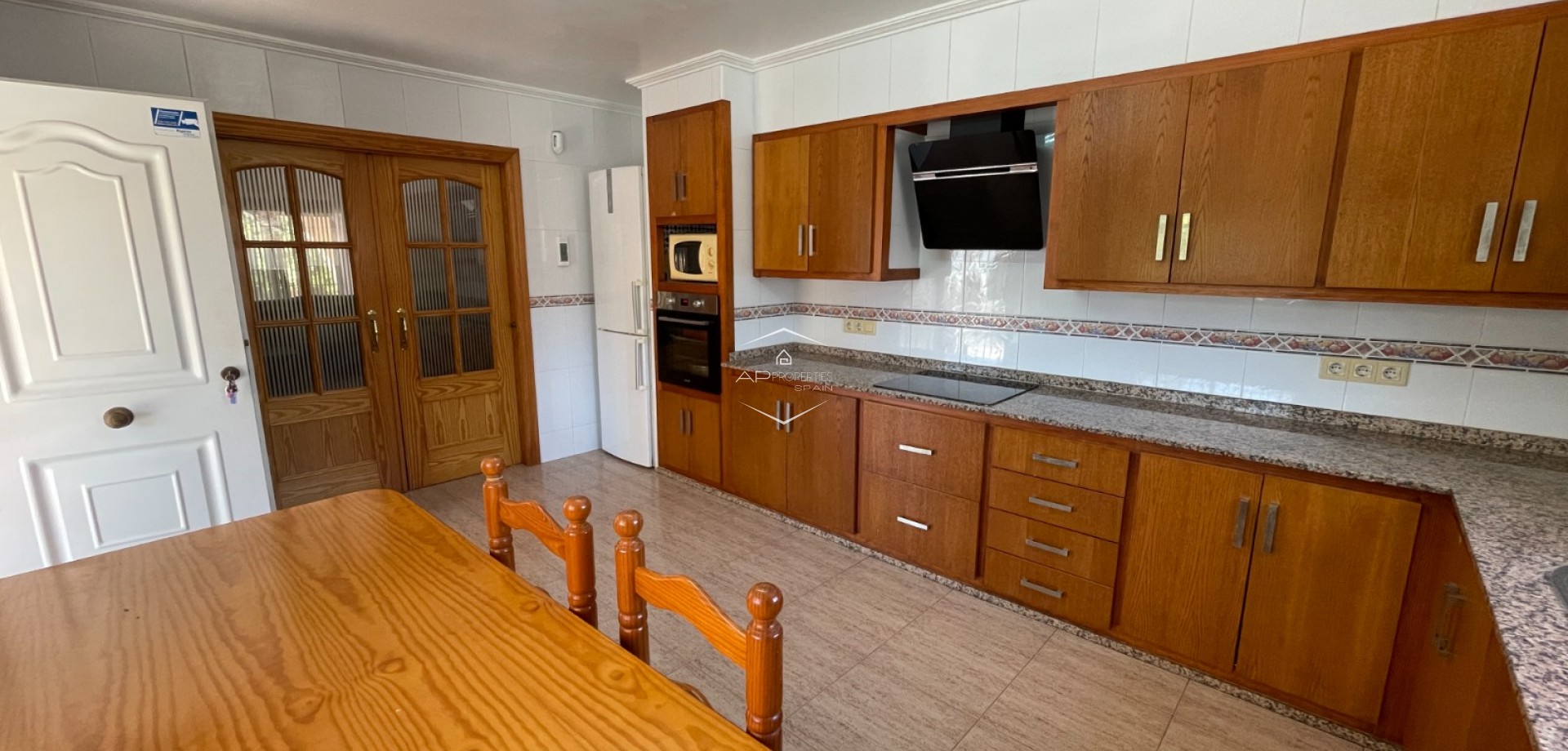 Reventa - Villa - Independiente -
Crevillente