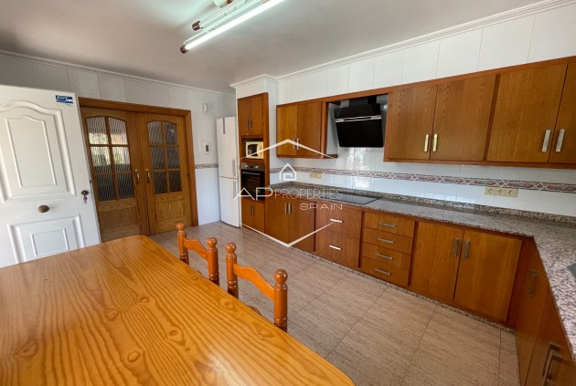 Reventa - Villa - Independiente -
Crevillente