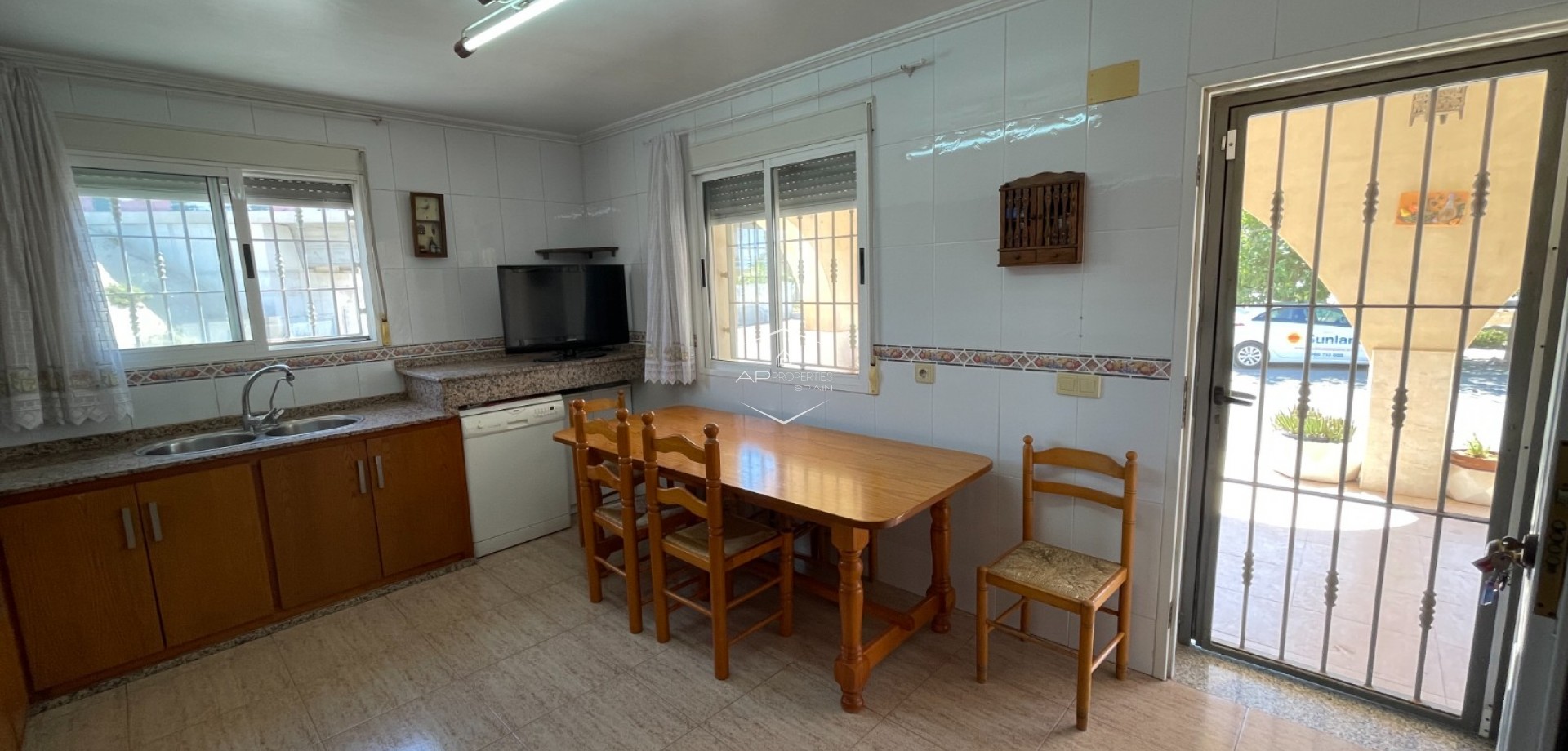 Reventa - Villa - Independiente -
Crevillente