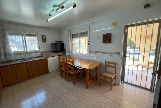 Reventa - Villa - Independiente -
Crevillente