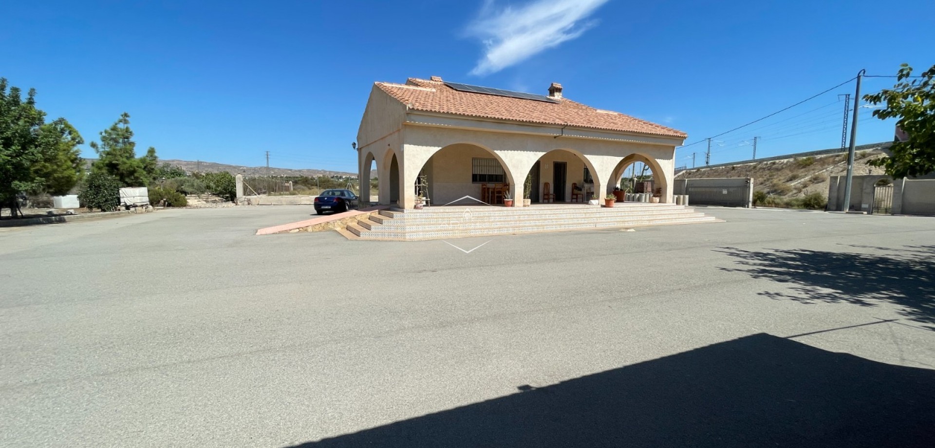 Reventa - Villa - Independiente -
Crevillente