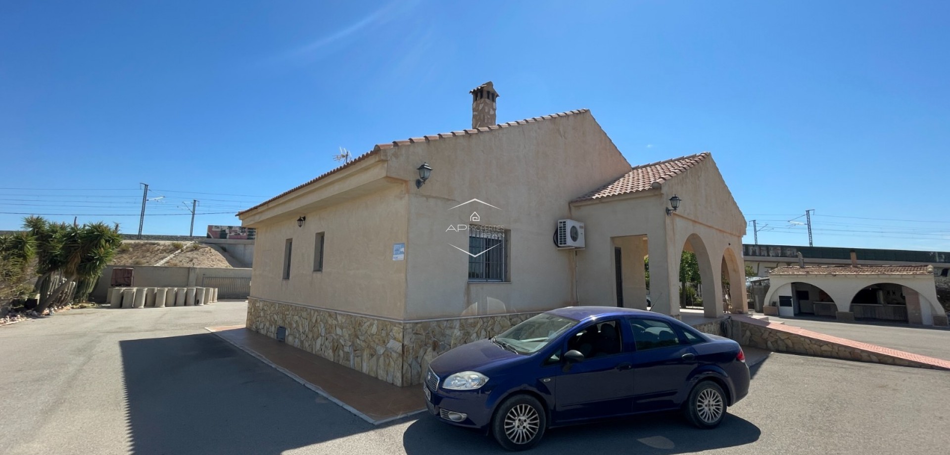 Reventa - Villa - Independiente -
Crevillente