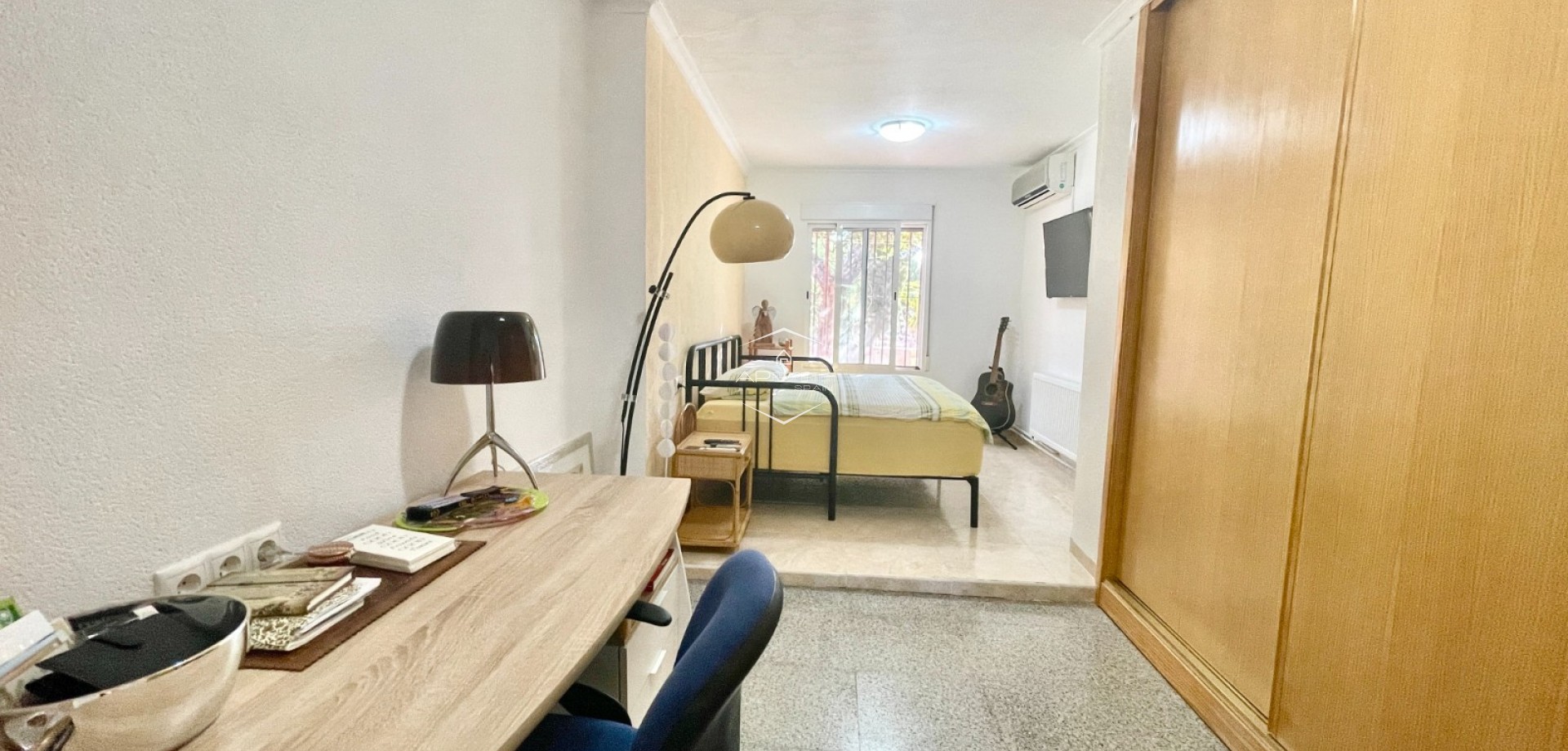 Resale - Finca / Country Property -
Crevillente