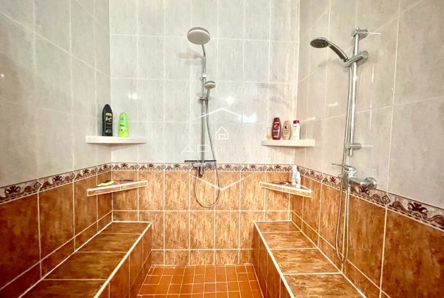 Resale - Finca / Country Property -
Crevillente