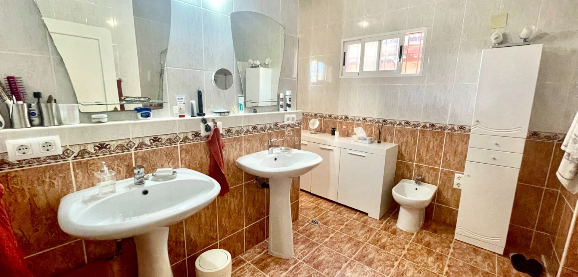 Resale - Finca / Country Property -
Crevillente