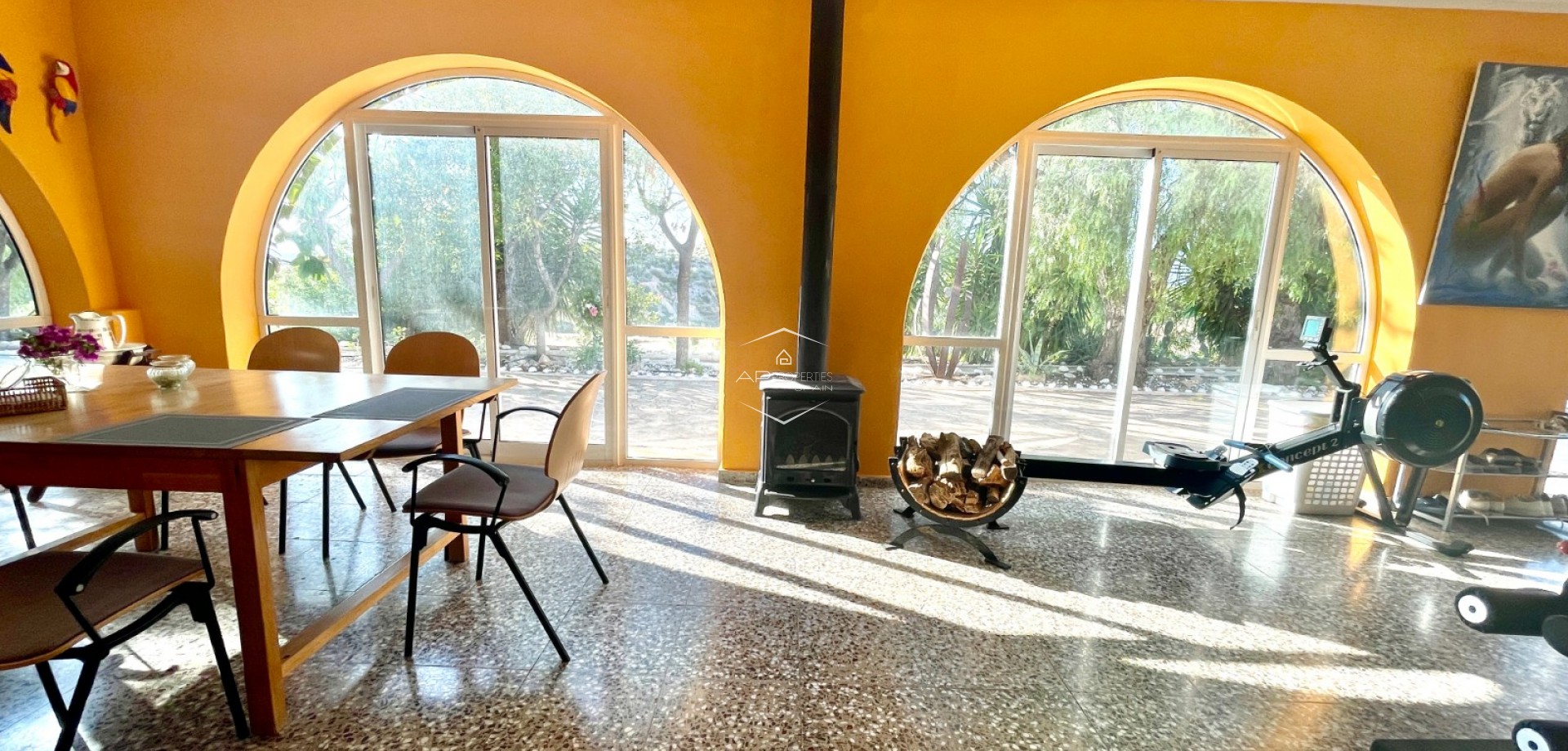 Resale - Finca / Country Property -
Crevillente