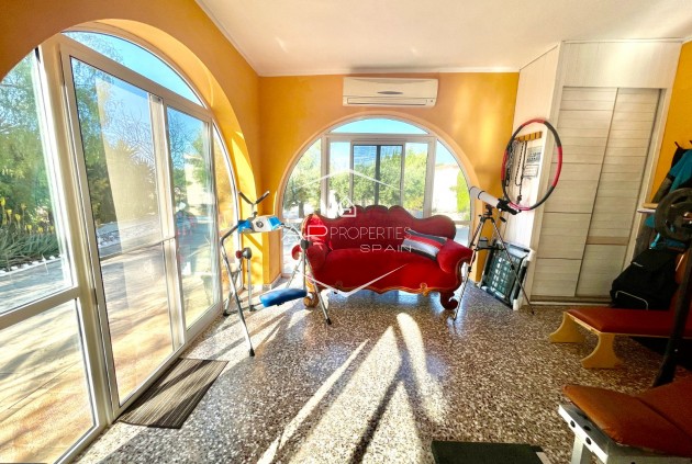 Resale - Finca / Country Property -
Crevillente
