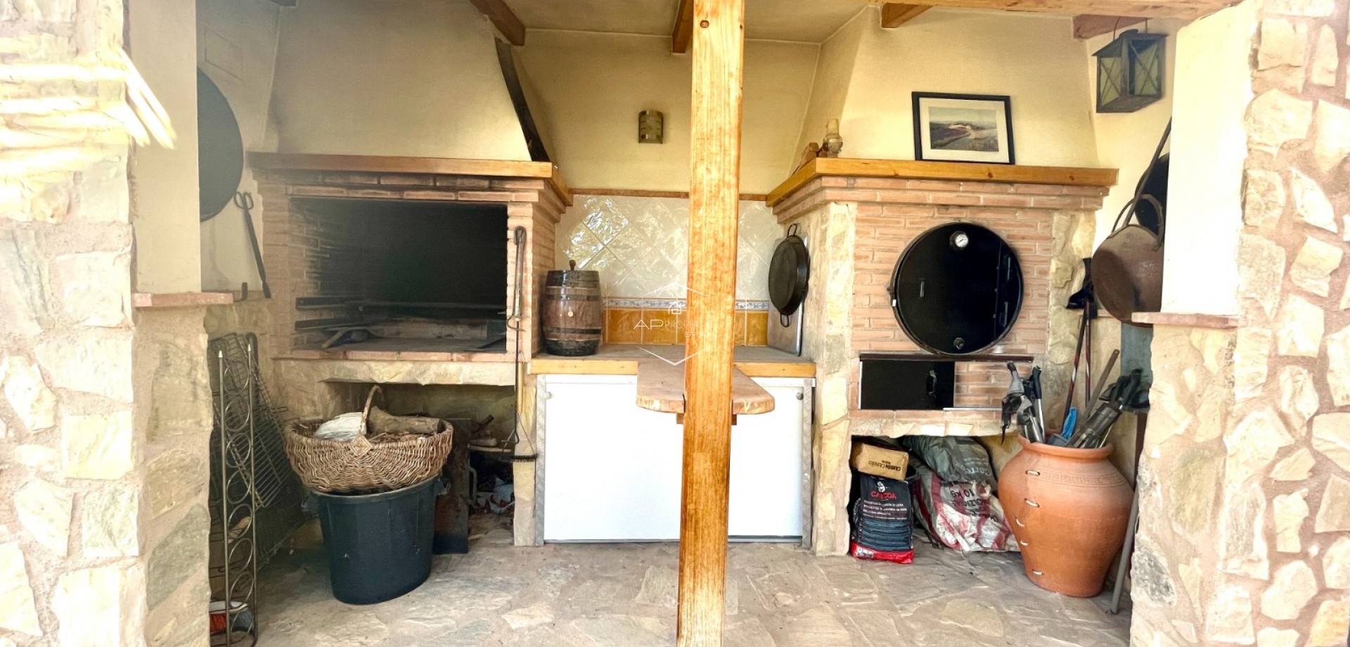 Resale - Finca / Country Property -
Crevillente
