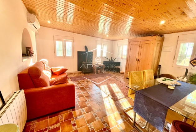 Resale - Finca / Country Property -
Crevillente