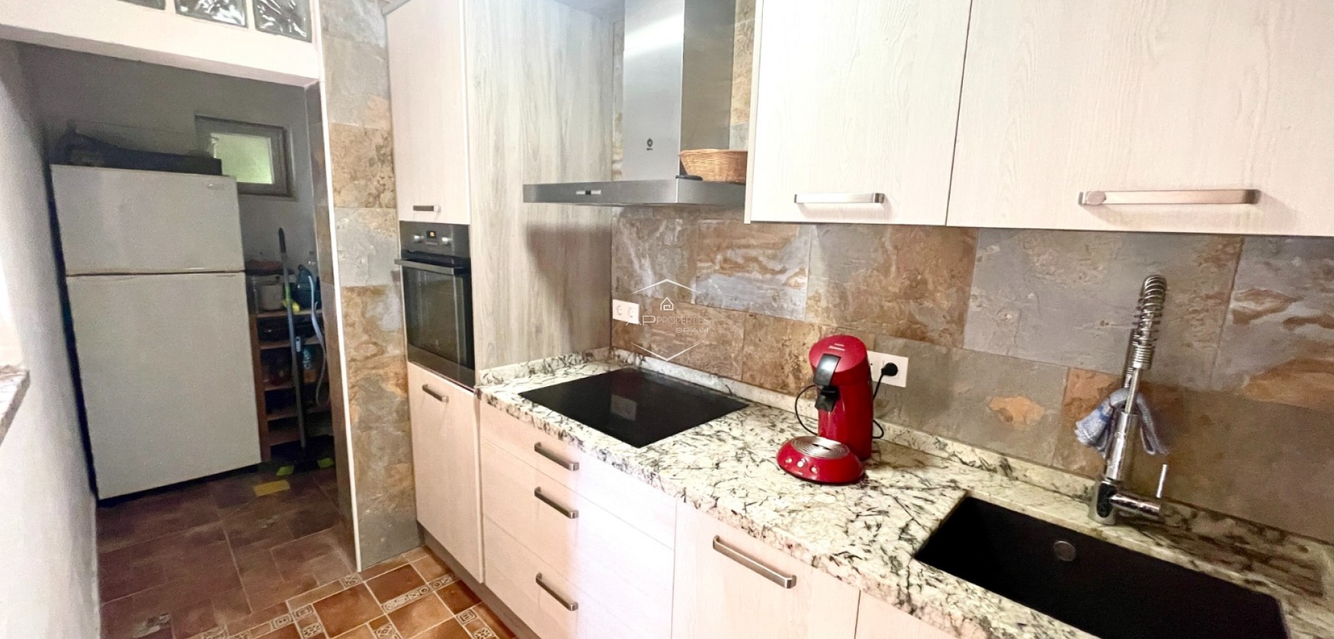 Resale - Finca / Country Property -
Crevillente