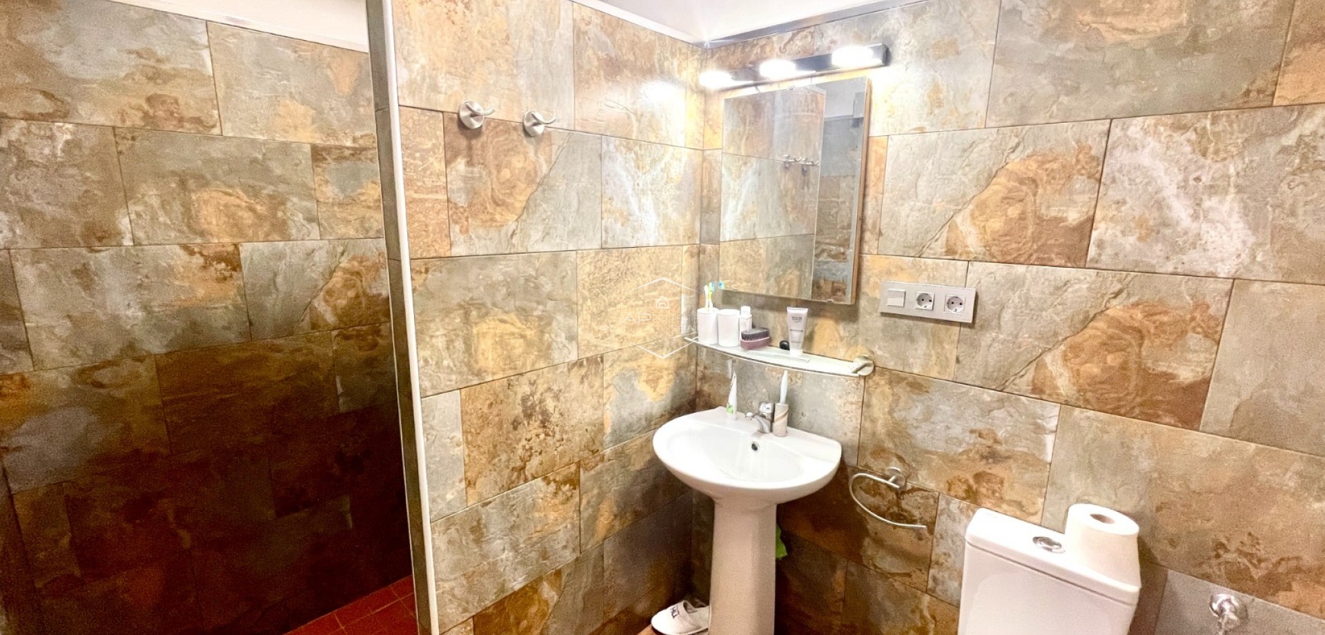 Resale - Finca / Country Property -
Crevillente