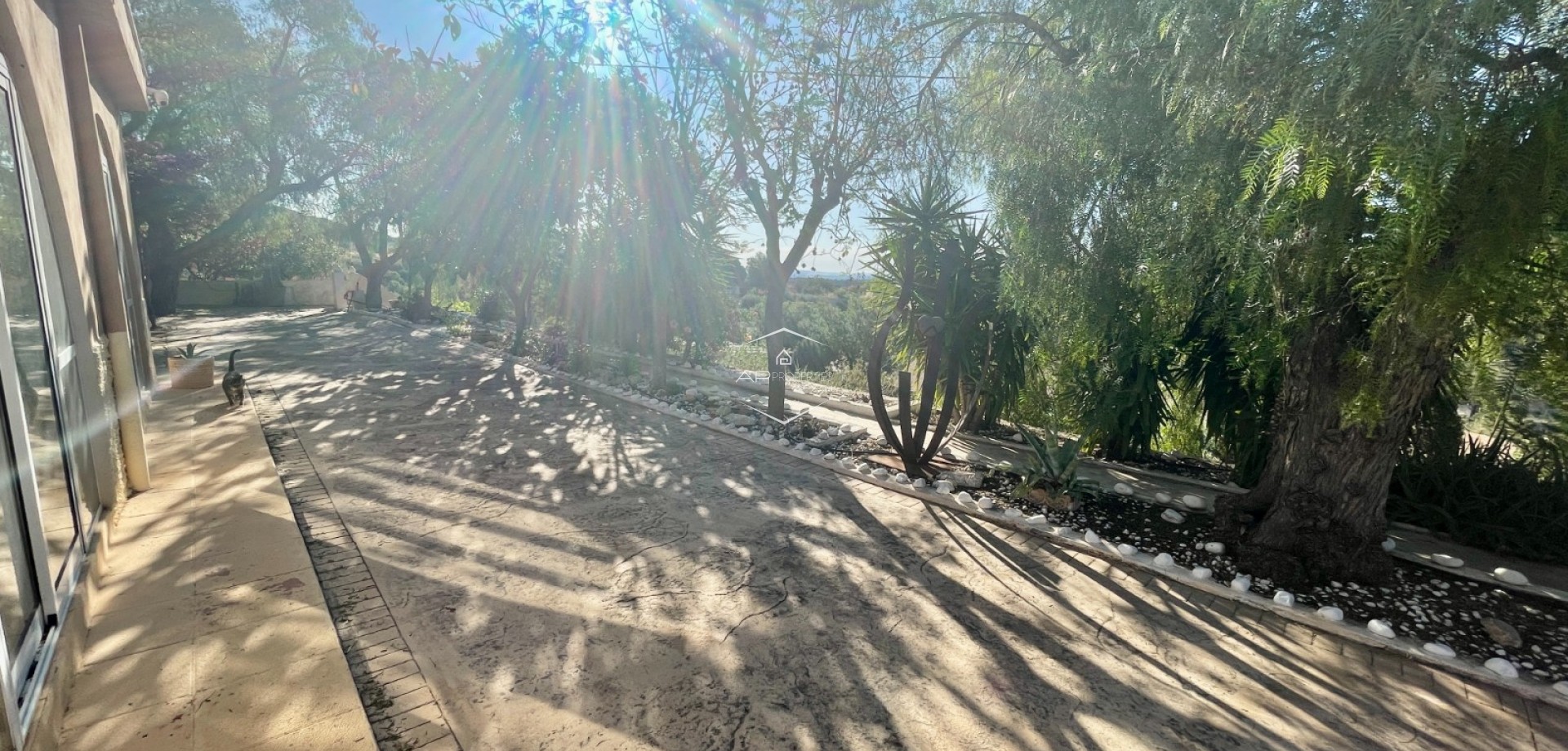 Resale - Finca / Country Property -
Crevillente