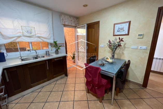 Resale - Townhouse -
Elche - Center