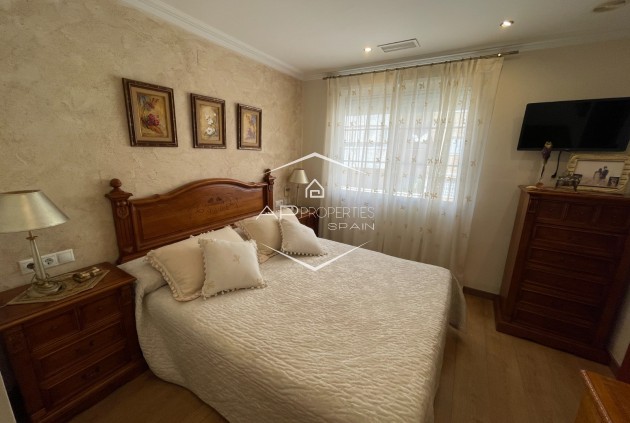 Resale - Townhouse -
Elche - Center