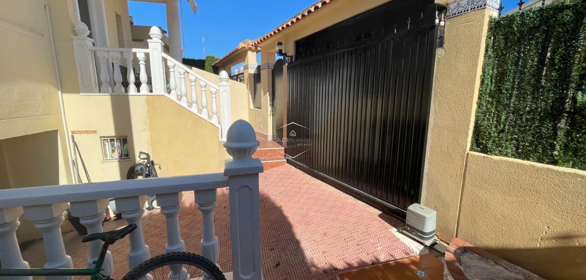 Resale - Villa - Detached -
Guardamar del Segura - Guardamar pueblo