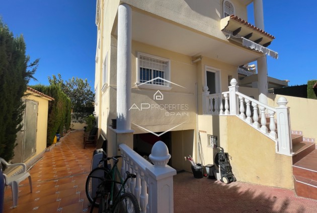 Resale - Villa - Detached -
Guardamar del Segura - Guardamar pueblo