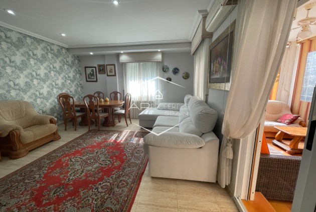 Resale - Villa - Detached -
Guardamar del Segura - Guardamar pueblo