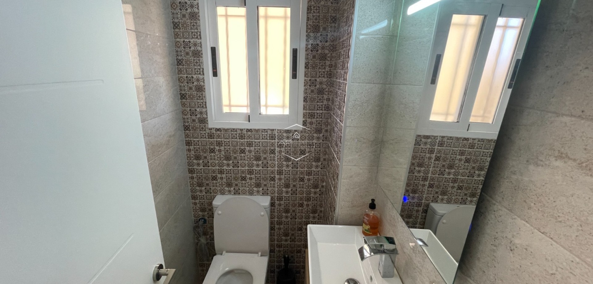 Resale - Villa - Detached -
Guardamar del Segura - Guardamar pueblo