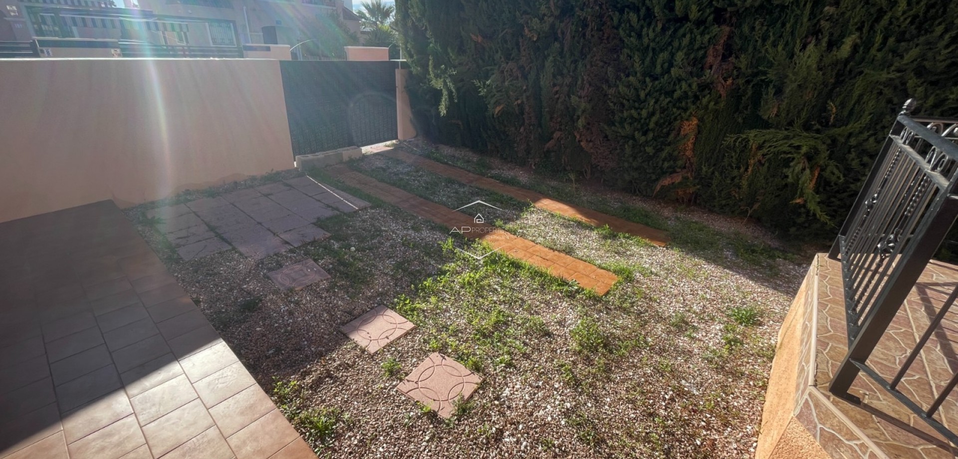 Resale - Townhouse -
Los Montesinos - La Herrada