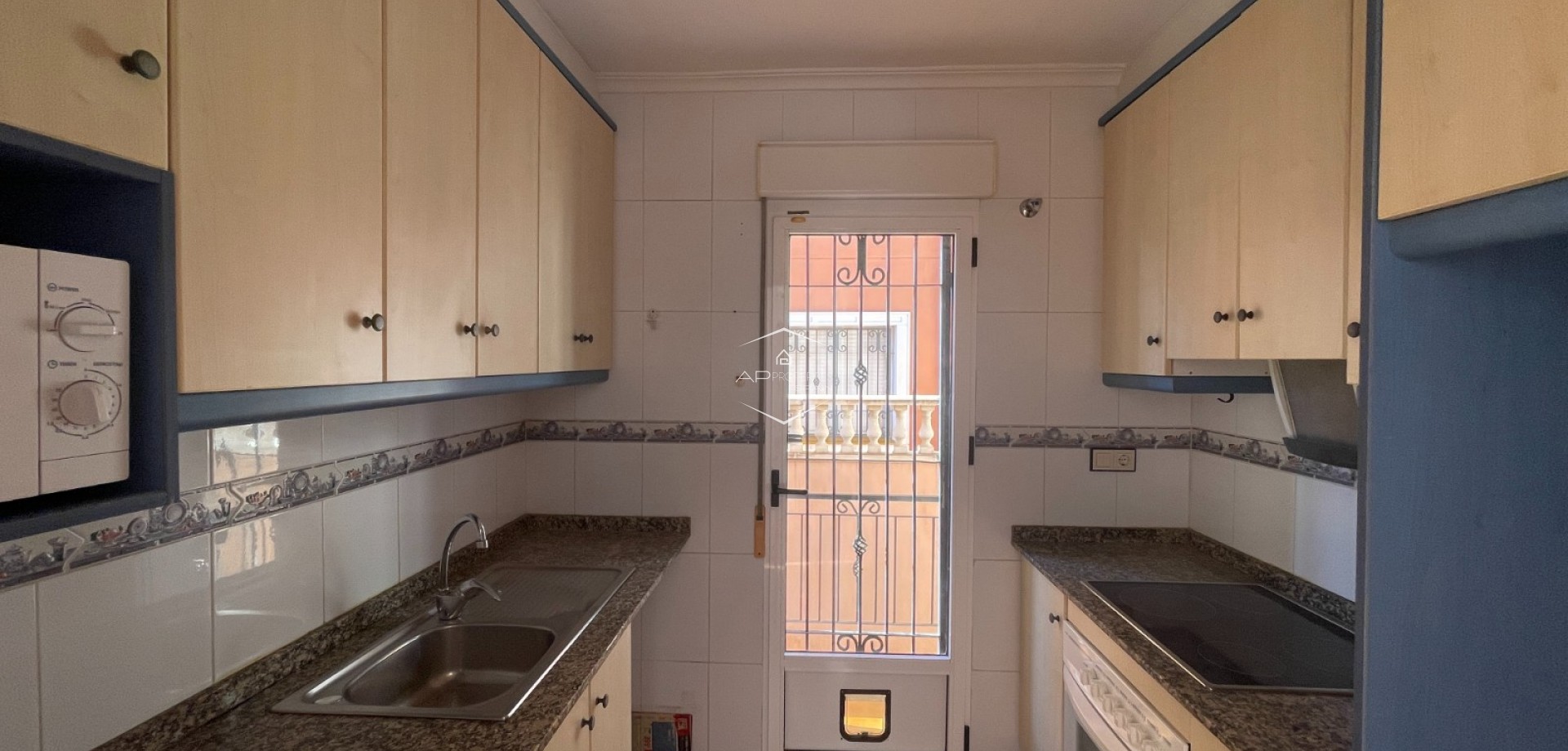 Resale - Townhouse -
Los Montesinos - La Herrada