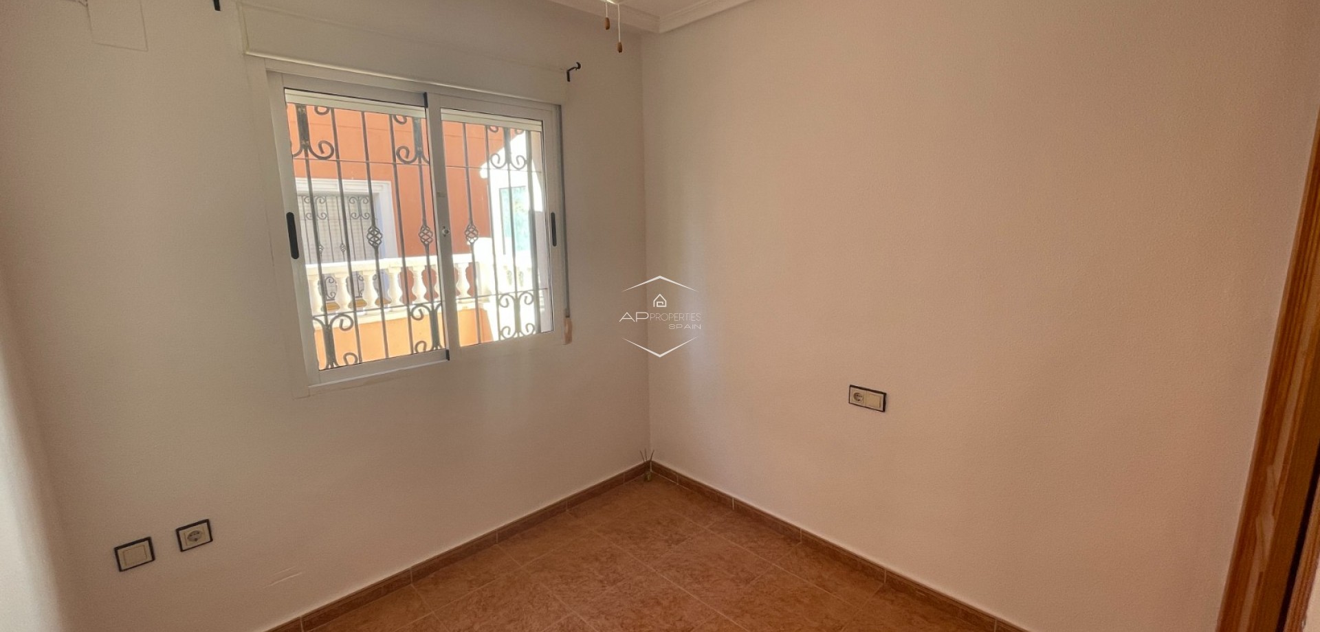 Resale - Townhouse -
Los Montesinos - La Herrada