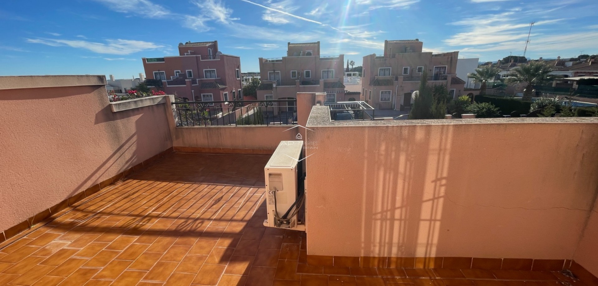 Resale - Townhouse -
Los Montesinos - La Herrada