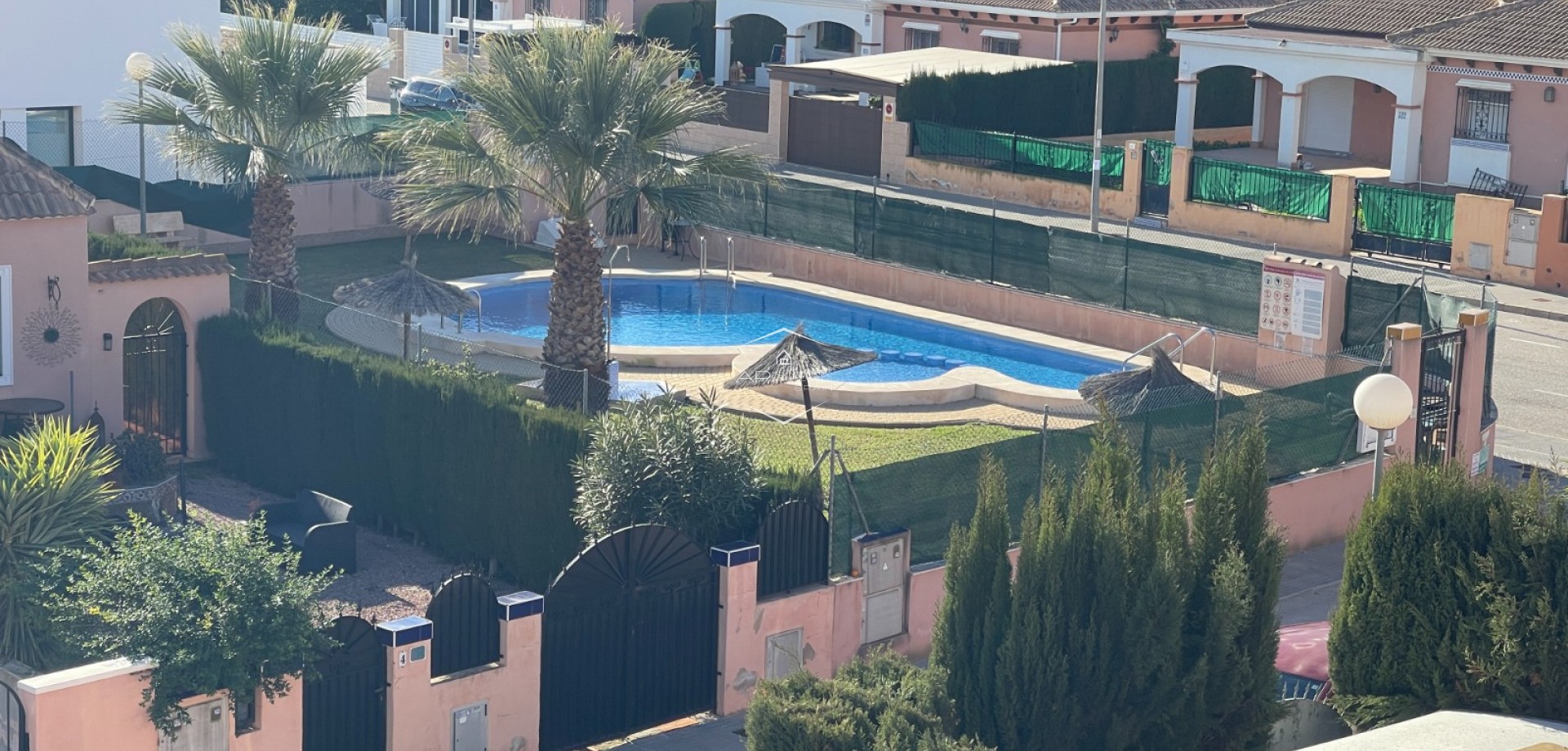 Resale - Townhouse -
Los Montesinos - La Herrada
