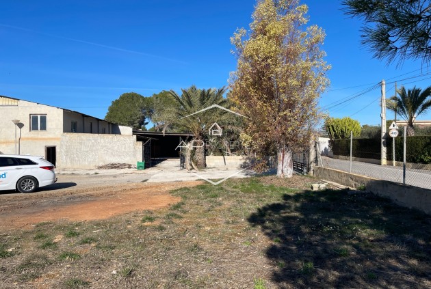 Herverkoop - Finca -
Elche