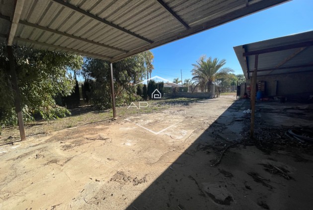 Herverkoop - Finca -
Elche