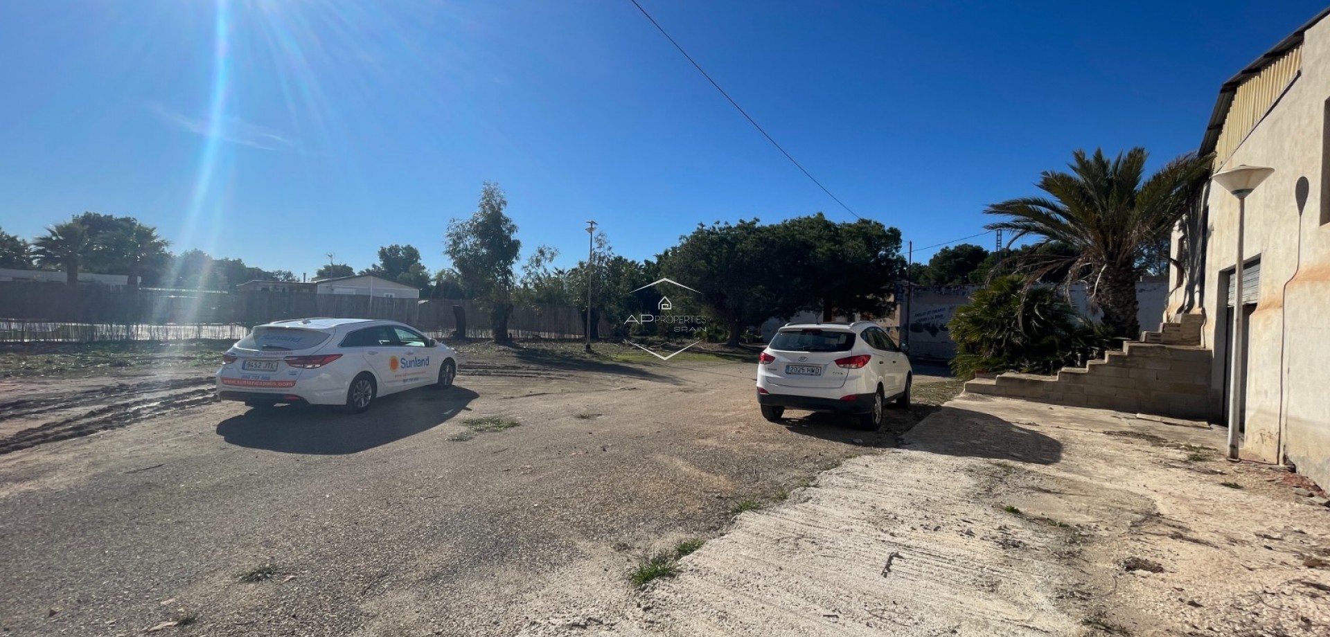 Herverkoop - Finca -
Elche