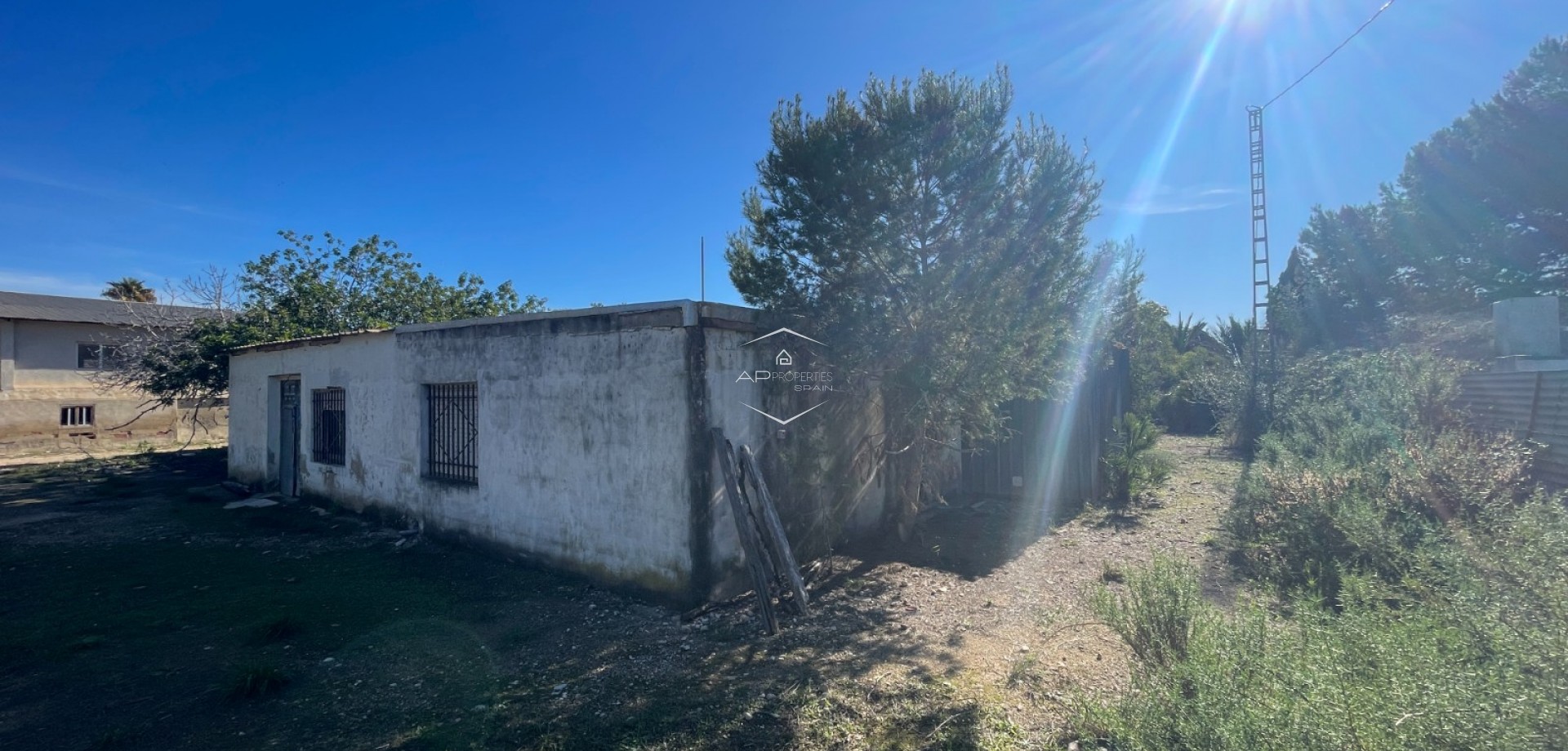 Herverkoop - Finca -
Elche