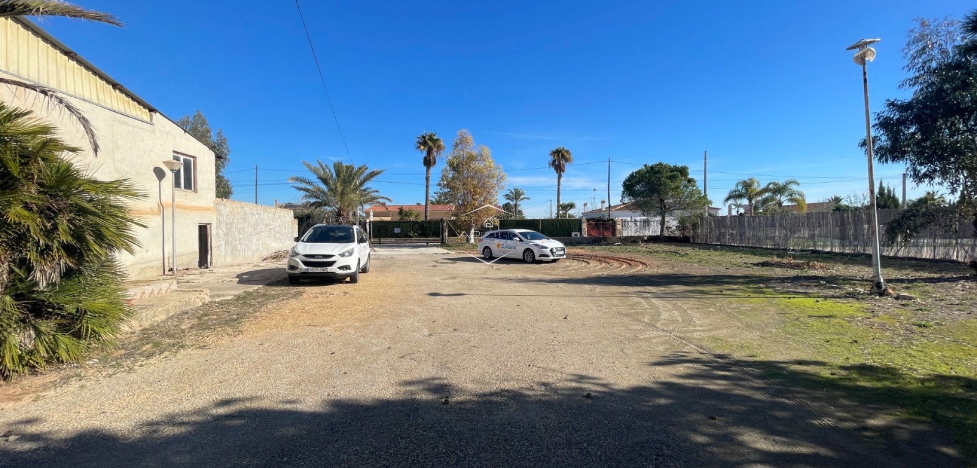 Herverkoop - Finca -
Elche