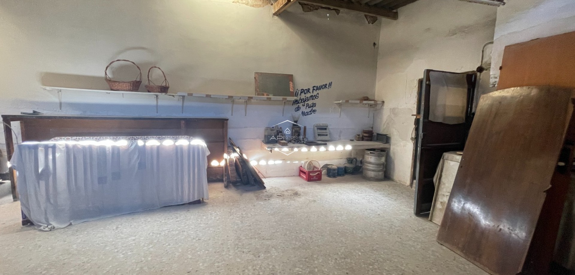 Herverkoop - Finca -
Elche