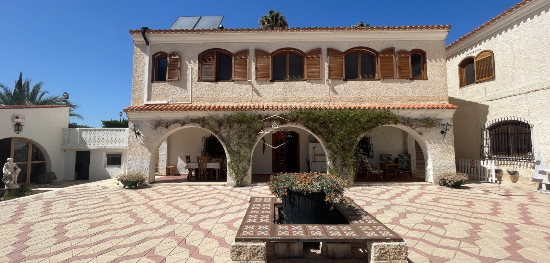Odsprzedaż - Finca -
Elda