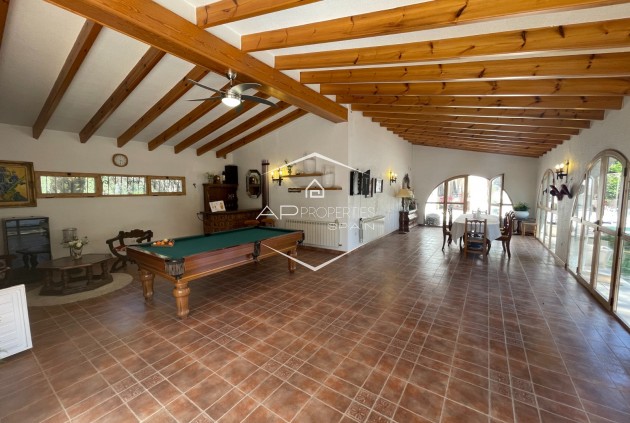 Odsprzedaż - Finca -
Elda