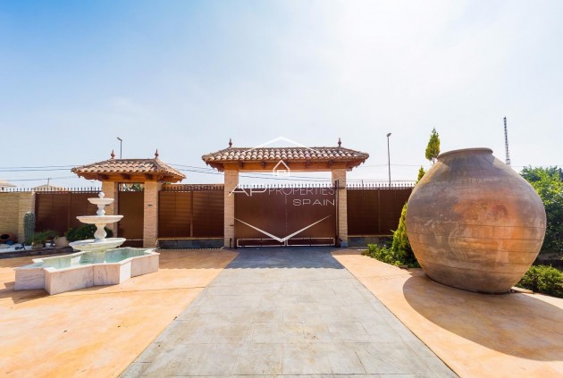 Reventa - Finca / Propiedad rural -
Almoradí - Almoradi