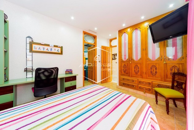 Reventa - Finca / Propiedad rural -
Almoradí - Almoradi