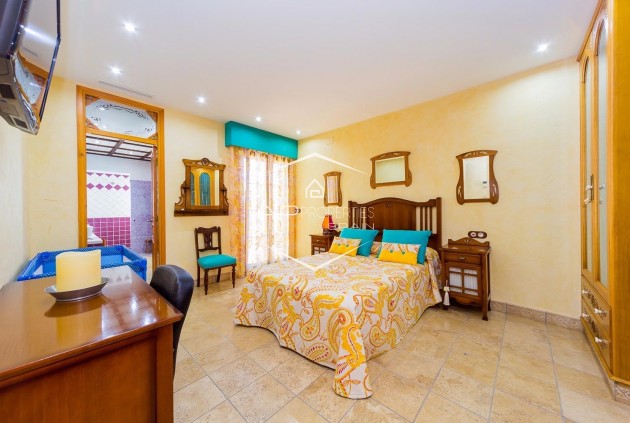 Reventa - Finca / Propiedad rural -
Almoradí - Almoradi
