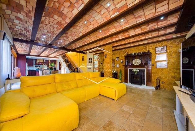Reventa - Finca / Propiedad rural -
Almoradí - Almoradi