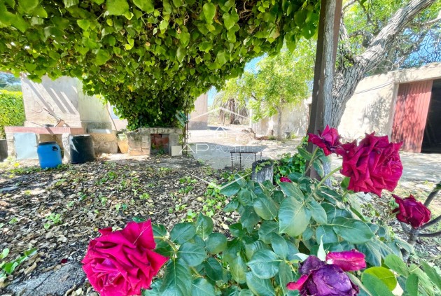 Resale - Villa - Detached -
La Romana - Villas de la Romana