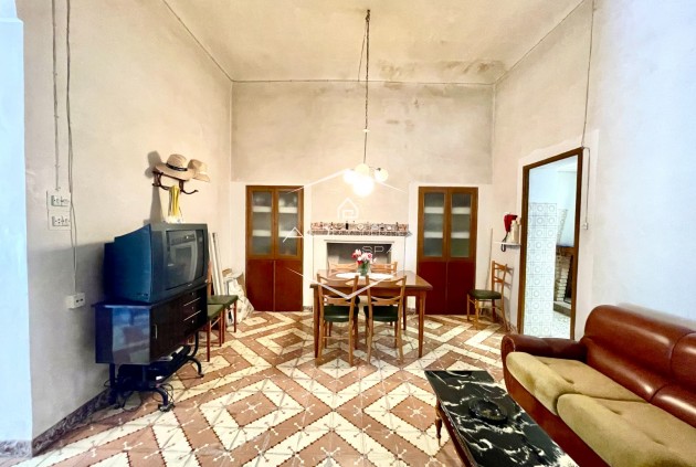 Resale - Villa - Detached -
La Romana - Villas de la Romana