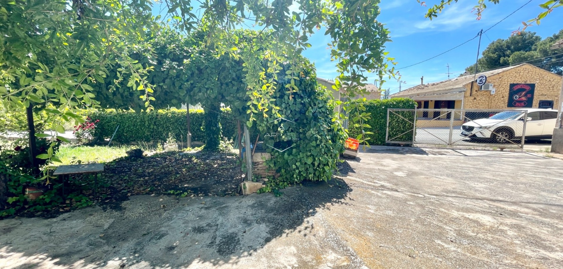 Resale - Villa - Detached -
La Romana - Villas de la Romana