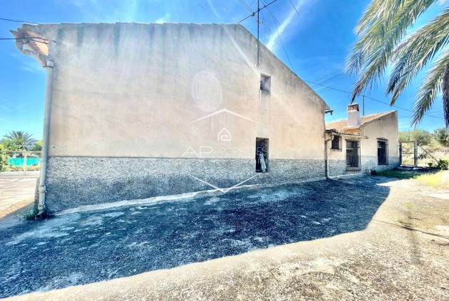 Resale - Villa - Detached -
La Romana - Villas de la Romana