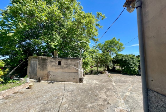 Resale - Villa - Detached -
La Romana - Villas de la Romana