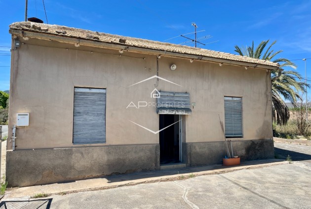 Resale - Villa - Detached -
La Romana - Villas de la Romana