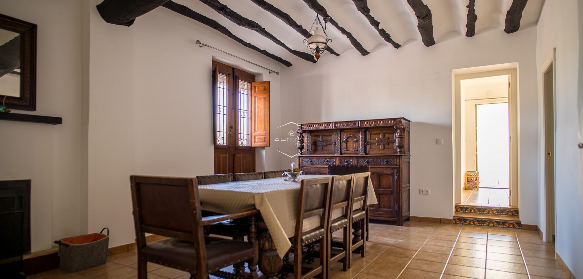 Herverkoop - Geschakelde woning -
Pinoso - El Paredon