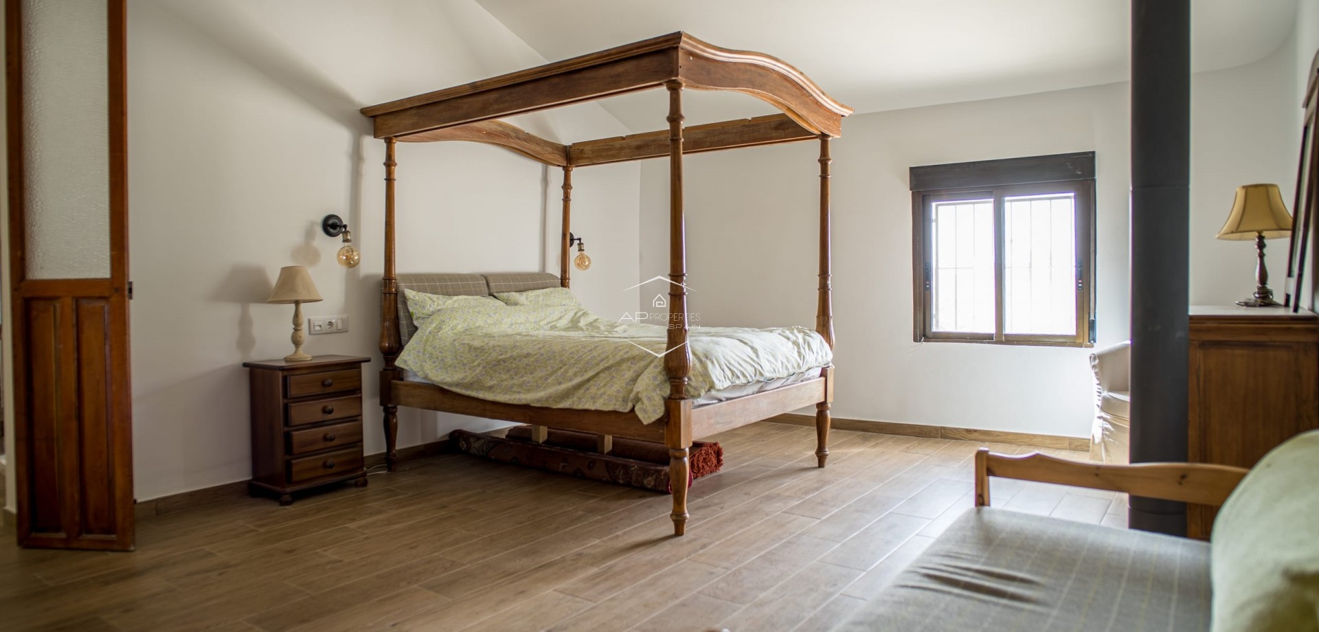 Herverkoop - Geschakelde woning -
Pinoso - El Paredon