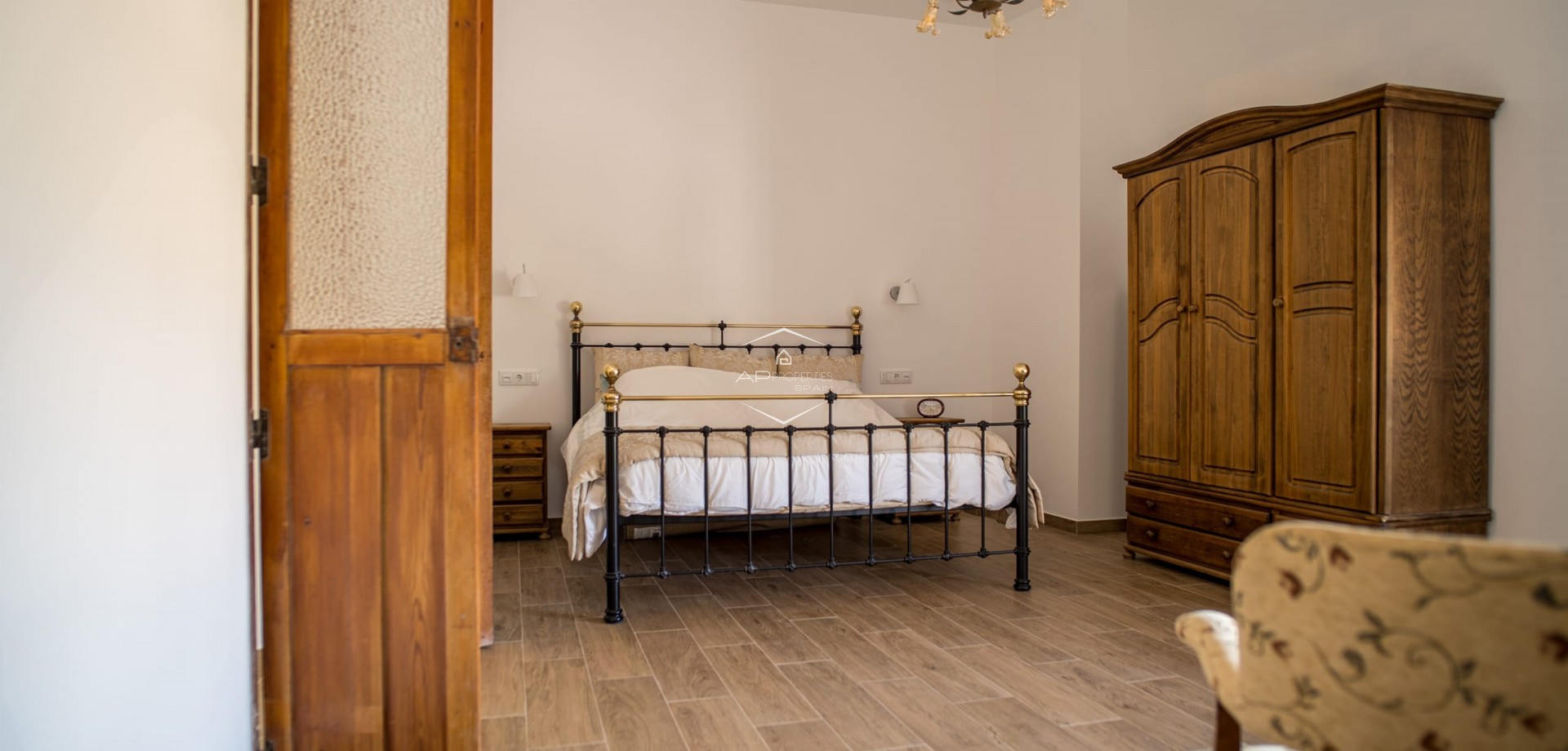 Herverkoop - Geschakelde woning -
Pinoso - El Paredon