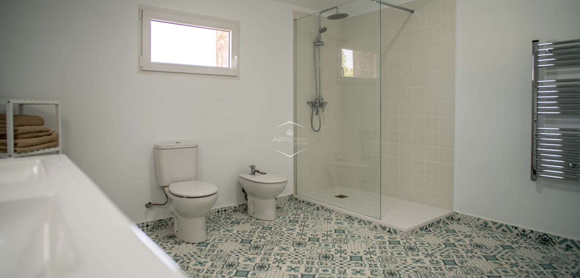 Herverkoop - Geschakelde woning -
Pinoso - El Paredon